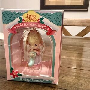 Precious Moments Home for the Holidays Ornament with Pastel Colors